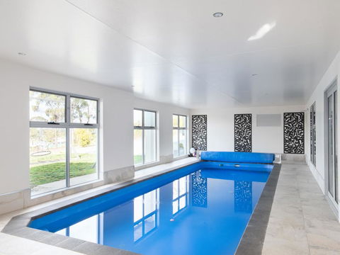 Paradise Point - Tamar Valley 14 Persons Residence With Pool - Goulburn Accommodation 2