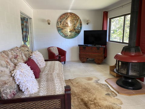 Pear Tree Cottage At Amiens - Goulburn Accommodation 3