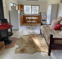 Pear Tree Cottage at Amiens - Goulburn Accommodation