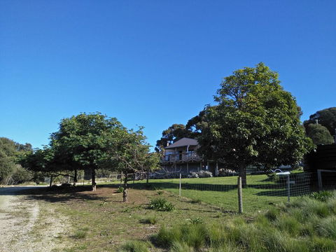 Pine Scrub Beach House - Goulburn Accommodation 2