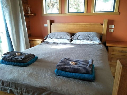 Pine Scrub Beach House - Goulburn Accommodation 3