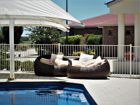 Pittsworth Motor Inn - Goulburn Accommodation 3