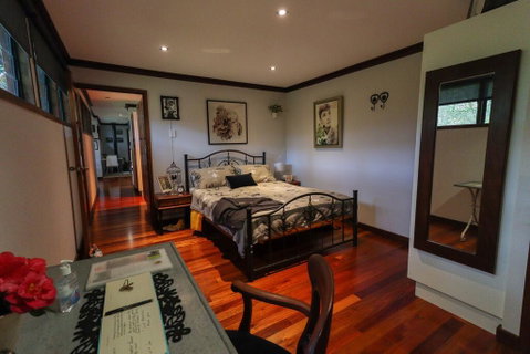 PK Illusions - Goulburn Accommodation 2