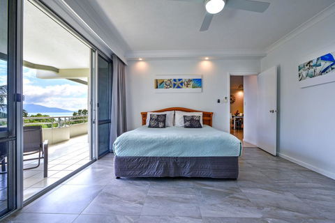 POINCIANA 101 HAMILTON ISLAND CENTRALLY LOCATED 3 BEDROOM, Plus BUGGY!! - Goulburn Accommodation 0