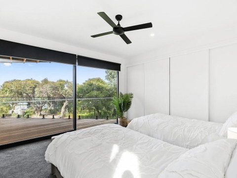 POINT BREAK , NEW LISTING 2019,  - Goulburn Accommodation 2