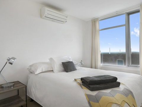 POINT GREY APARTMENT 2 - Ocean VIews With Wifi - Goulburn Accommodation 1