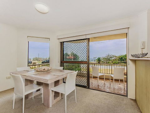 POINTVIEW LODGE, UNIT 2 - Goulburn Accommodation 1