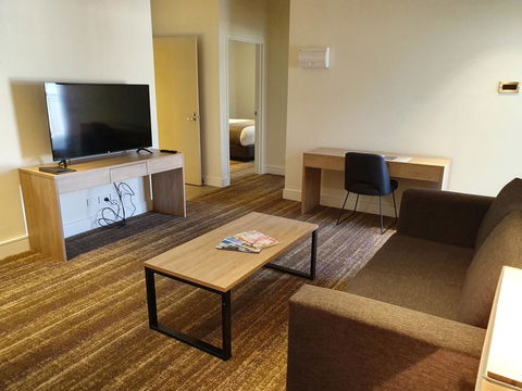 Porter's Plainland Hotel - Goulburn Accommodation 1