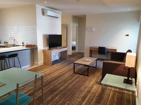 Porter's Plainland Hotel - Goulburn Accommodation 3