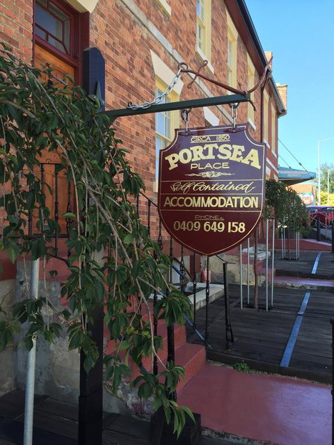 Portsea Place - Goulburn Accommodation 3
