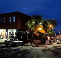 Prince Of Wales Hotel - Goulburn Accommodation