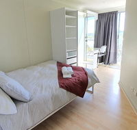 Private modern room - Plaza Building- in City Centre - Goulburn Accommodation