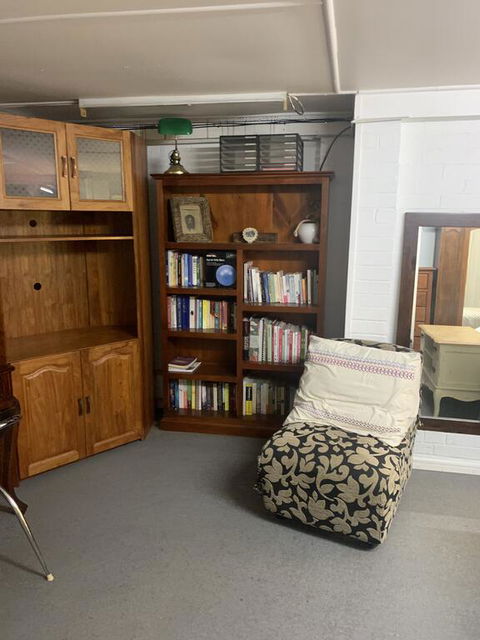 Private Room Downstairs Area - Goulburn Accommodation 2