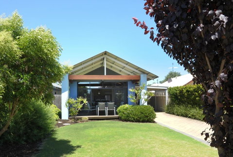 Quiet Cottage - Goulburn Accommodation 0