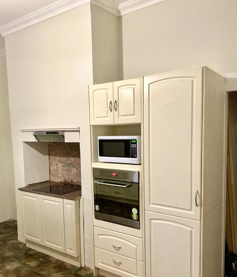 Railway Heritage Home - Goulburn Accommodation 3