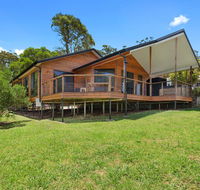 Ravensbourne Escape- Rose Alyce - Goulburn Accommodation