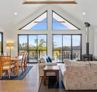 Ravensbourne Escape- Stella Luna - Goulburn Accommodation