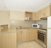 Resort on the Beach with Ocean Glimpses 5214-15 - Goulburn Accommodation