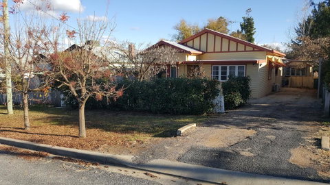 Rosslyn Cottages - Goulburn Accommodation 1