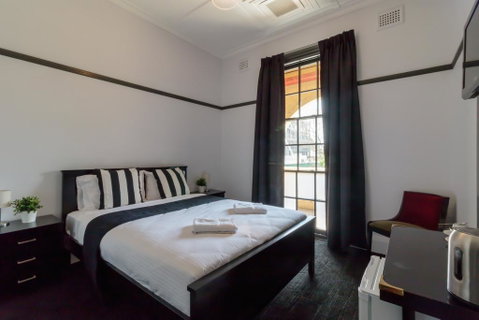 Royal Hotel Ryde - Goulburn Accommodation 0