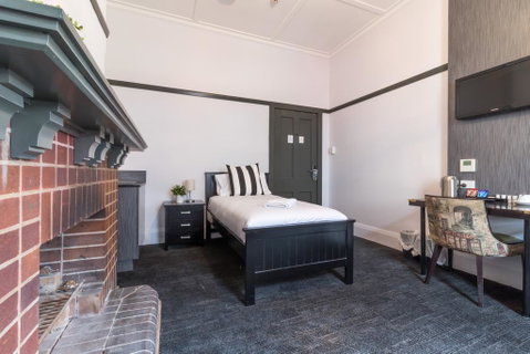 Royal Hotel Ryde - Goulburn Accommodation 1