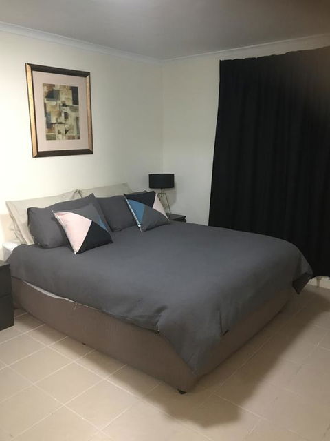 SA House - Goulburn Accommodation 0