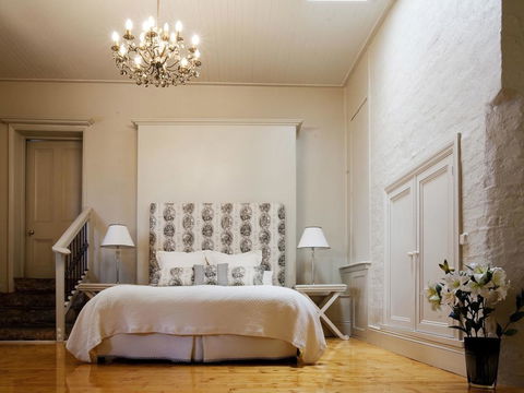 Saint Agnes Homestead - Goulburn Accommodation 3