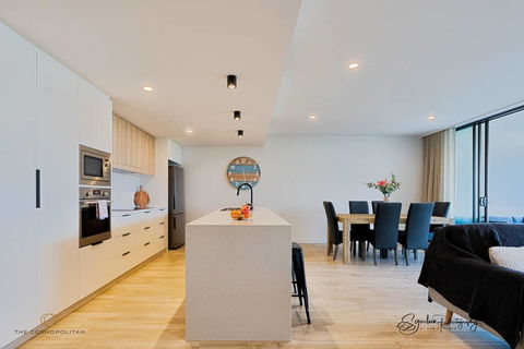 Saltwater Calm At The Cosmopolitan Cotton Tree - Goulburn Accommodation 1