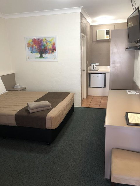 Sapphire City Motor Inn - Goulburn Accommodation 2