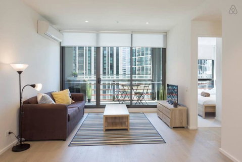Scarlett - Docklands Delight Balcony, Gym & Pool - Goulburn Accommodation 0