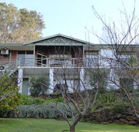 Sea Banksia - Goulburn Accommodation