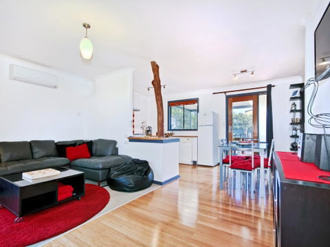 Sea Devine - Goulburn Accommodation 1