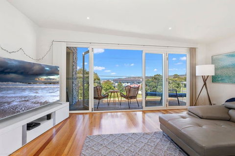 SEA NOOK - Seconds From The Beach - Goulburn Accommodation 1