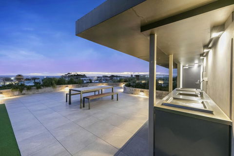 SEA TEMPLE - MORNINGTON - Goulburn Accommodation 1