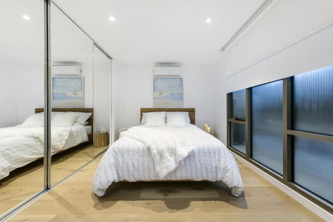 SEA TEMPLE - MORNINGTON - Goulburn Accommodation 0