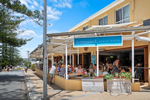 Seabreeze Beach Hotel - Goulburn Accommodation 0