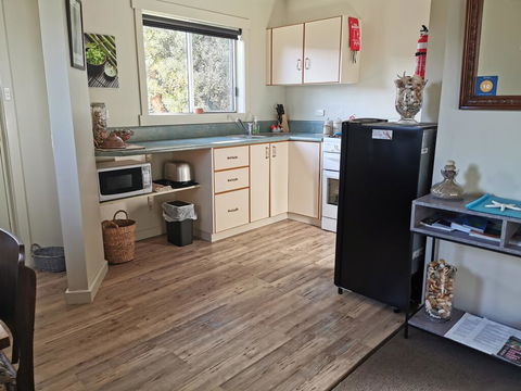 SEASAND HIDEAWAY - Goulburn Accommodation 2