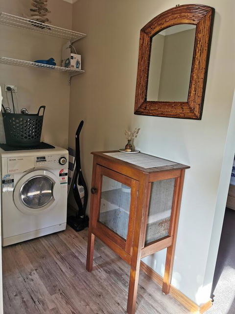 SEASAND HIDEAWAY - Goulburn Accommodation 3