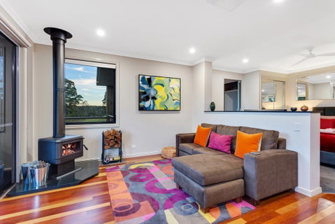 Serenity At Ravensbourne Escape - Goulburn Accommodation 3