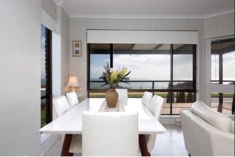 Shanti By The Sea - Goulburn Accommodation 0