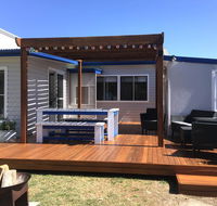 Shellharbour Beach Cottage - walk onto Patrolled beach with flags in summer - Goulburn Accommodation