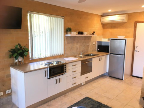 SilverWaters Waterfront Accommodation - Goulburn Accommodation 2