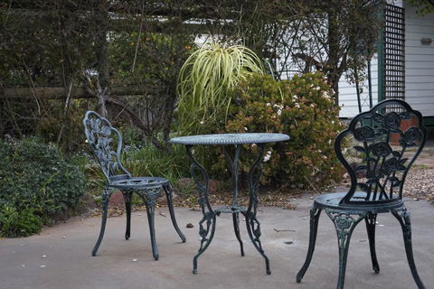 Skymirror Cottage - Goulburn Accommodation 1