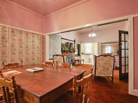 Skymirror Cottage - Goulburn Accommodation 3