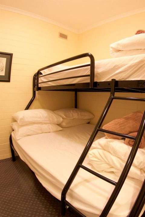 Snow Ski Apartments 31 - Goulburn Accommodation 3