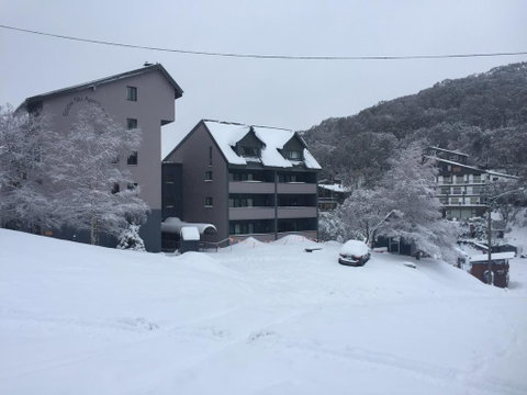 Snow Ski Apartments 32 - Goulburn Accommodation 3