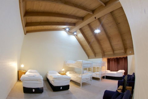 Snow Ski Apartments 38 - Goulburn Accommodation 3