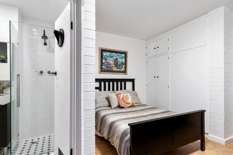 Soho Chic Apartment - Goulburn Accommodation 2