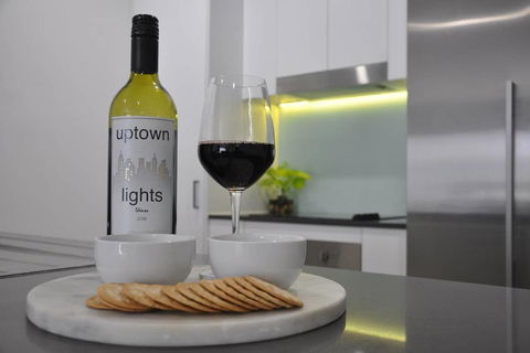 Spacious 2 Bed 2 Bath Unit - LUMA APARTMENTS - Goulburn Accommodation 1