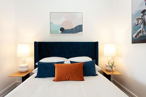 Spacious Studio With Balcony In Inner-City Glebe - Goulburn Accommodation 2